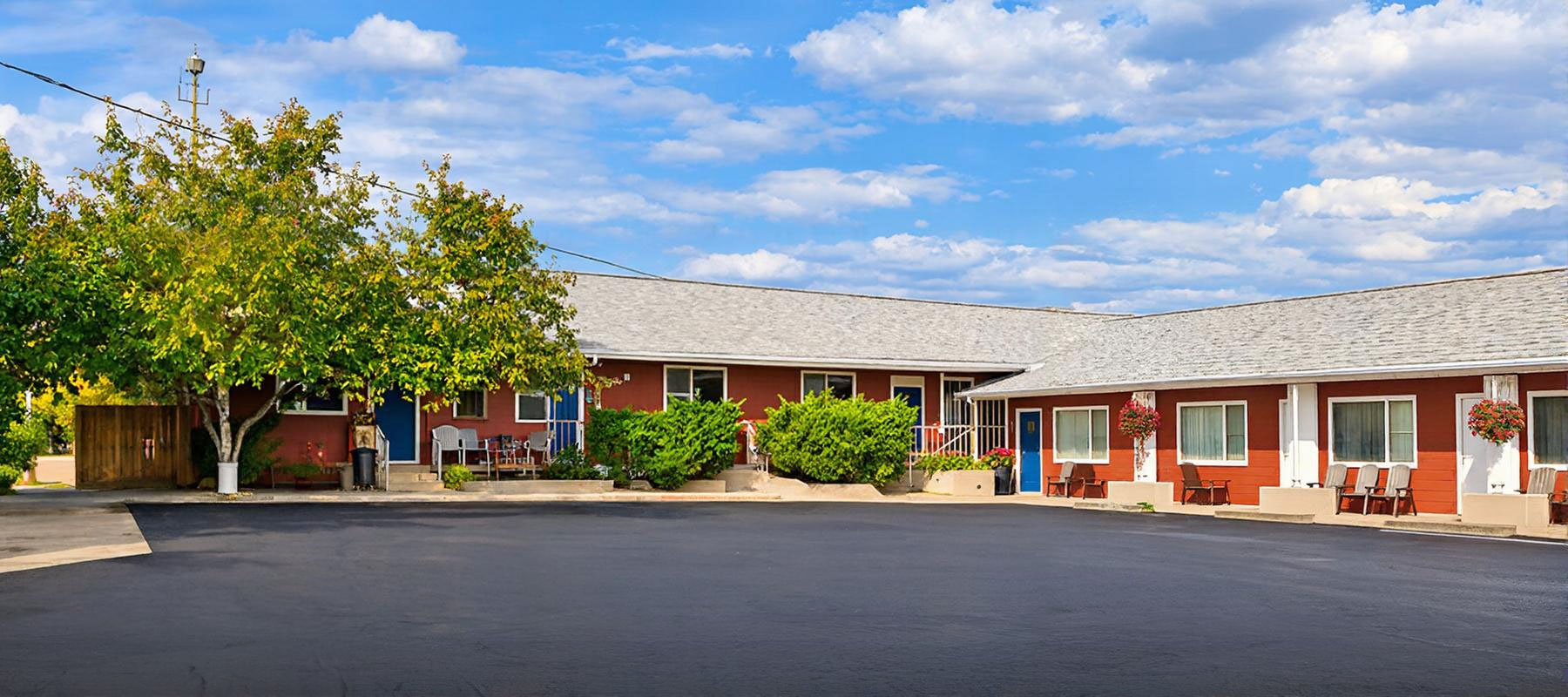 parking at Big Horn Motel Buffalo Wyoming
